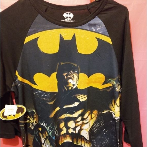🎉NWT Journey's Batman Top - Picture 2 of 9